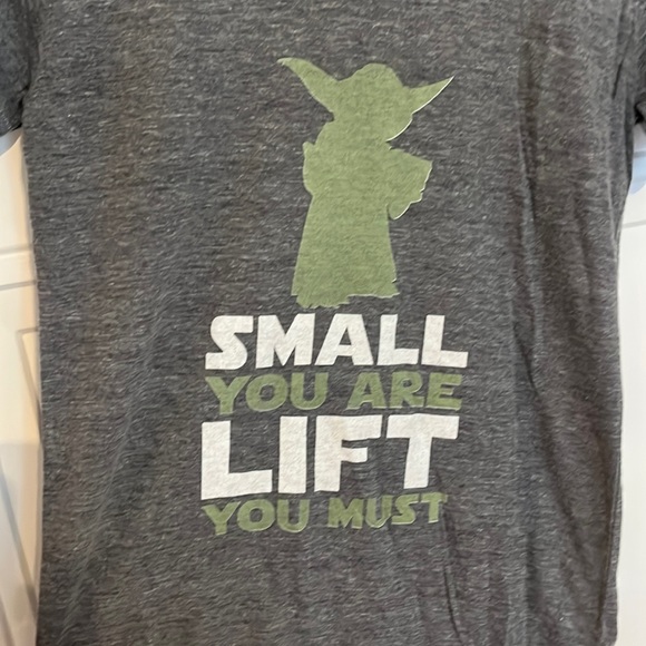 Yoda Star Wars Tshirt - Picture 2 of 4